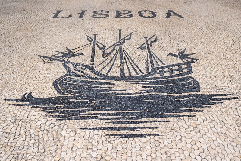 Dia Nacional do Calceteiro e da Calçada Portuguesa  instituído a 22 de julho 