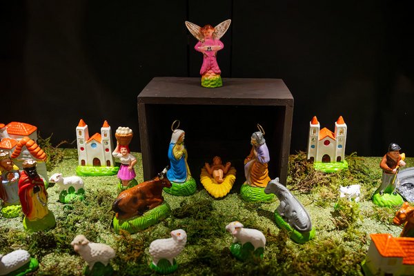 Os Paços do Concelho de Lisboa expõem até 6 de janeiro dois presépios cedidos pelo Museu de Lisboa - Santo António