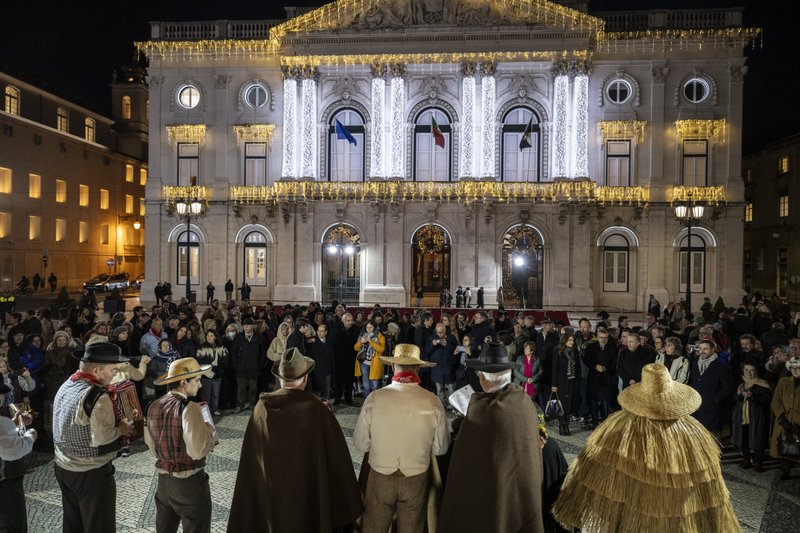 Janeiras e Bolo-Rei celebram Dia de Reis em Lisboa