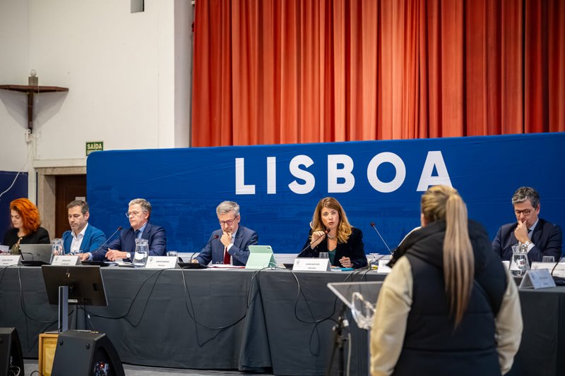 Decentralized meeting of the Lisbon City Council - Caselas Futebol Clube headquarters