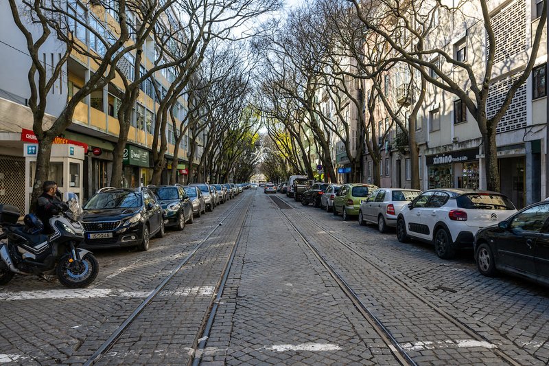 Obras na Rua Ferreira Borges decorrem até agosto de 2027